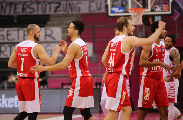 日本队并非 日本队并非